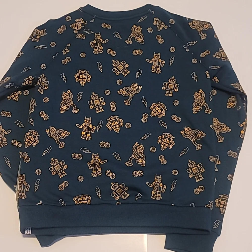 Sovereign Code Sweater - Picture 3 of 3